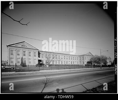 Gesamtansicht DER E (vorne, UNIT 2) ELEVATION SUCHEN; WNW. (Ryan) - watervliet Arsenal, Gebäude Nr. 40, Broadway zwischen Dalliba und Watervliet Avenue, Watervliet, Albany County, NY Stockfoto