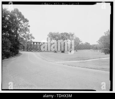 Übersicht, AUSSENANSICHT MIT ANSATZ TRESTLE, TUSCALOOSA SEITE. - Golf, Mobile und Ohio Railroad Bridge überspannt Black Warrior River zwischen Northport und Tuscaloosa, Tuscaloosa, Tuscaloosa County, AL Stockfoto
