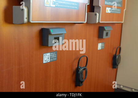 Akita Shinkansen Komachi, Interieur der Standard Class Sitze von E6 Serie Shinkansen super express Bullet Zug bei Ueno Station in Japan Stockfoto