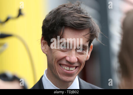Konservative Partei Führung Kämpfer Rory Stewart kommt an Hier Osten Studios in Stratford, East London, vor der Live-TV-Debatte über die Kandidaten für die Führung der Konservativen Partei, bewirtet von Kanal 4. Stockfoto