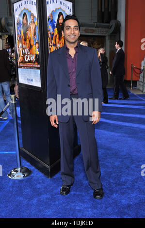 LOS ANGELES, Ca. 11. Juni 2008: Manu Narayan am Los Angeles Premiere seines neuen Films "Der Love Guru" am Grauman's Chinese Theater, Hollywood. © 2008 Paul Smith/Featureflash Stockfoto