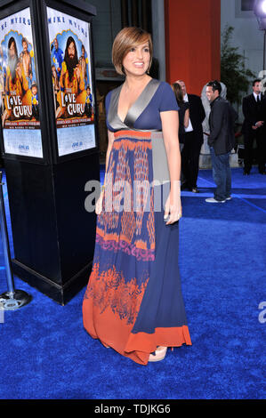 LOS ANGELES, Ca. Juni 11, 2008: Mariska Hargitay auf der Los Angeles Premiere ihres neuen Films "Der Love Guru" am Grauman's Chinese Theater, Hollywood. © 2008 Paul Smith/Featureflash Stockfoto