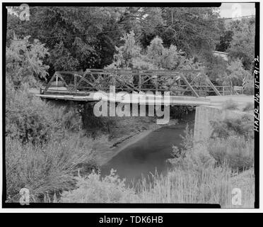 Gesamtansicht Nordwesten nach Südosten - Preis River Bridge, Spanning Preis River, 760 North Street in Carbonville, 1,6 km nordwestlich von Preis, Carbonville, Carbon County, UT; Burke, James J; JBR Environmental Consultants, Inc., Auftragnehmer; Clawson, Richard, Fotograf; Prince-Mahoney, Jenni, Historiker; Billat, Lorna, Historiker Stockfoto