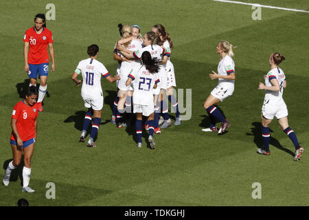 Die USA Julie Ertz Freude nach dem Scoring der 2-0 Ziel während der FIFA Frauen-WM 2019 Gruppe F übereinstimmen, USA gegen Chile im Parc des Princes, Paris, Frankreich Am 16. Juni 2019. USA gewann 3-0. Foto von Henri Szwarc/ABACAPRESS.COM | Stockfoto