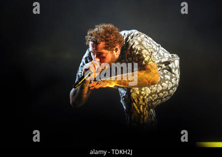 Post Malone führt während der 2019 Bonnaroo Music & Arts Festival in Manchester, Tennessee. Foto: Lori Sky Twohy für imageSPACE/MediaPunch Stockfoto