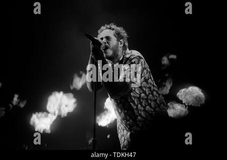 Post Malone führt während der 2019 Bonnaroo Music & Arts Festival in Manchester, Tennessee. Foto: Lori Sky Twohy für imageSPACE/MediaPunch Stockfoto