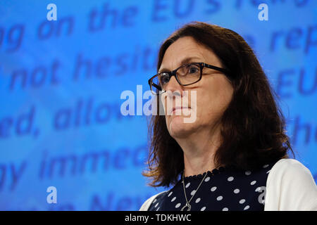 Brüssel, Belgien. 17. Juni 2019. Der Europäische Kommissar für Handel Cecilia Malmström gibt eine Pressekonferenz zum Jahresbericht über die weltweite Handels- und Investitionshemmnisse. Stockfoto