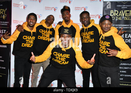 London, Großbritannien. 17 Juni, 2019. Makellose nehmen an drücken Sie die Taste Start und fotoshooting vor der UK-Tour der neuen Leistung abend feiern den Erfolg der Nächstenliebe, Kinder mit Krebs UK, bei Pizza Express, High Holborn London, Großbritannien - 17 Juni 2019 Credit: Nils Jorgensen/Alamy leben Nachrichten Stockfoto