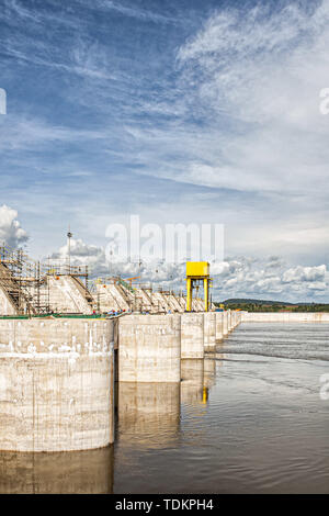 März 21, 2011 - Estreito, MaranhÃ £ o, Brasilien - Blick auf den Abflußkanal von Estreito Wasserkraftwerk, in Tocantins River im Nordosten Brasiliens. Credit: Ricardo Ribas/SOPA Images/ZUMA Draht/Alamy leben Nachrichten Stockfoto