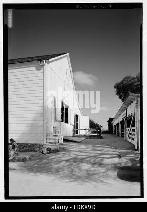 Oblique Ansicht von Osten faand-231; Ade aus Südosten. - Livery-Plaza stabil, San Juan Bautista, San Benito County, CA Stockfoto
