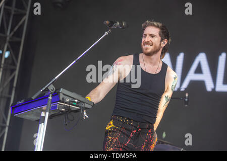 Juni 16, 2019 - Manchester, Tennessee, USA - NICHOLAS WILLIAM PETRICCA von Spaziergang der Mond während der bonnaroo Music+ Arts Festival in Manchester, Tennessee (Credit Bild: © Daniel DeSlover/ZUMA Draht) Stockfoto