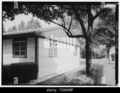 Blick von Osten HINTERE HÖHE VON SÜDOSTEN - Lustron House, 411 Bowser Avenue, Chesterton, Porter County, IN Stockfoto