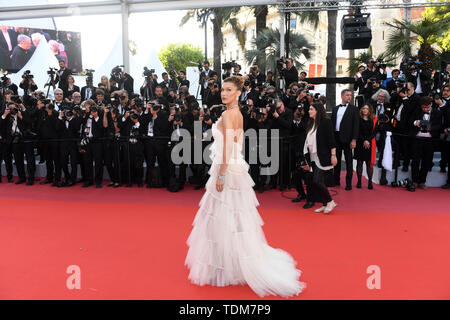 Rocket Man Premiere auf der 72nd Cannes Film Festival mit: Bella Hadid Wo: Cannes, Großbritannien Wann: 16. Mai 2019 Credit: WENN.com Stockfoto