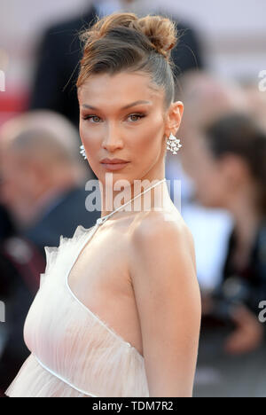 Rocket Man Premiere auf der 72nd Cannes Film Festival mit: Bella Hadid Wo: Cannes, Großbritannien Wann: 16. Mai 2019 Credit: WENN.com Stockfoto