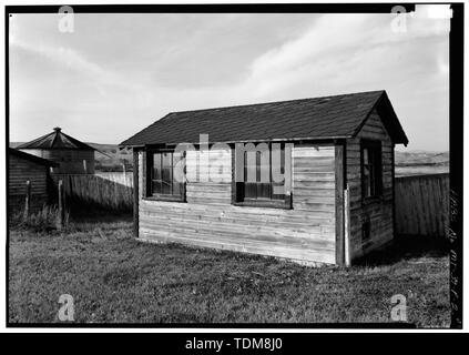 Perspektivische Ansicht von Süden und Osten ERHÖHUNGEN - Grant-Kohrs Ranch, Brutapparat Haus, Highway 10, Deer Lodge, Powell County, MT. Stockfoto