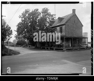 Perspektivische Ansicht von Süden und Osten ERHÖHUNGEN - Stadt Chesterville, Hotel, Morgnec Straße und Route 290, Chesterville, Kent County, MD; Friseur, Douglas, Fotograf Stockfoto