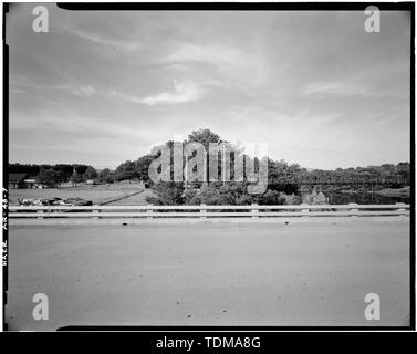 Teilweise mit Blick auf die Brücke, EINSCHLIESSLICH SÜDOSTEN PORTAL VON STATE HIGHWAY 110 Brücke, auf der Suche nach Südwesten - winkley Brücke, Spanning Little Red River neben dem State Highway Nr. 110, Heber Springs, Cleburne County, AR Stockfoto