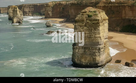 Nahaufnahme einer der zwölf Apostel an der Great Ocean Road Stockfoto