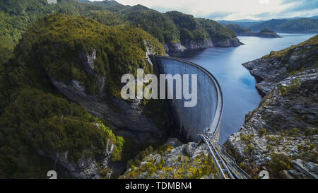 Weiten Blick über strathgordon Damm in Tasmanien Stockfoto