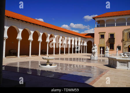 Der Innenhof des Sephardischen memorial Abschnitt der Ralli Museum in Caesarea, Israel. Beide sind Teil der internationalen Stiftung Ralli Museen. C Stockfoto