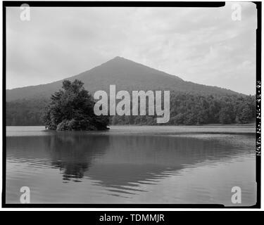 Gipfel der Otter. Anzeigen von Abbott See mit scharfen oben im Hintergrund. Mit Blick nach Süden. - Blue Ridge Parkway, zwischen Shenandoah National Park und Great Smoky Mountains, Asheville, Buncombe County, NC Stockfoto