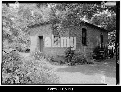 Blick von der Küche im Süden und Osten ERHÖHUNGEN AUS DEM SÜDOSTEN - Kenworthy Hall, State Highway 14 (Greensboro Road), Marion, Perry County, AL Stockfoto