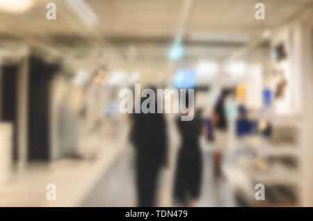 Blur Menschen zu Fuß Shopping Mall für den Hintergrund. Stockfoto