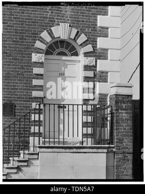 Blick auf die nordwestlichen Ecke, Haus und Abhängigkeit - Morris-Gadsden House, 329 East Bay Street, Charleston, Charleston County, SC Stockfoto