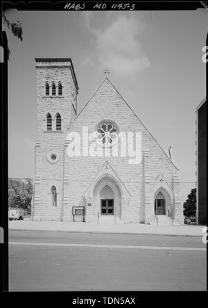 Perspektivische Ansicht der Südwesten übersicht Front (West) Fassade und South Side elevation-protestantischen episkopalen Kirche der Himmelfahrt, North Arlington und West Lafayette Avenue, Südosten, Baltimore, unabhängige Stadt, MD; Hutton und Murdoch Architekten; Davis, Frank; Rosenthal, James W, Fotograf; Peschler, Martin J, Projekt Manager; Preis, Virginia B, Sender Stockfoto