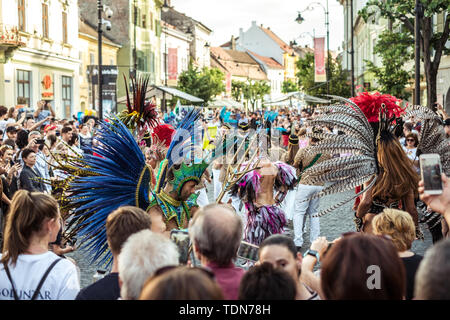 Stadt Sibiu, Rumänien - 14. Juni 2019. Die Aromen der Notting Hill Carnival aus London an der Sibiu International Theatre Festival vom durchführen Stockfoto