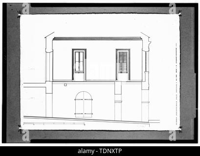 Die fotokopie einer gemessenen Zeichnung (Original im Besitz des Kunstakademiets (Königliche Akademie der Schönen Künste), Kopenhagen, Dänemark, 1961) ABSCHNITT DURCH DAS VORDERE HAUS - Norregade 6 (Haus), Charlotte Amalie, St. Thomas, VI Stockfoto