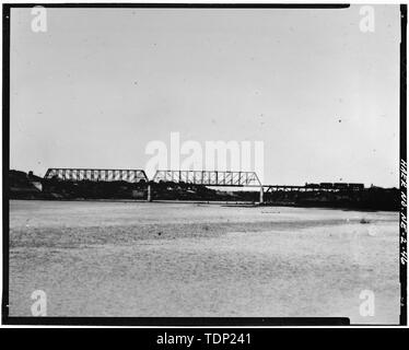 Fotokopie des historischen Foto, original negativ in den Besitz des John R. Morison, Peterborough, New Hampshire. Fotograf unbekannt, 22. August 1888. Bahnübergang Brücke, SOUTH WEB VON FACHWERK - Nebraska City Brücke, Spanning Missouri River in der Nähe von Highway 2 zwischen Nebraska und Iowa, Nebraska City, Otoe County, NE Stockfoto