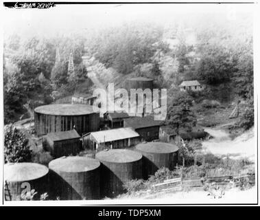 Fotokopiert 1973 original von Albert M. Stiles, Jr., Parkersburg, WV, 1907 besessen. Blick nach Norden. - Westen Oil Company endlose Kabel Pumpstation, U.S. Route 50 (Vulkan Nähe), Petroleum, Ritchie County, WV; Stiles, W C Stockfoto