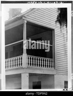 Fotokopie des Circa-Foto 1935 von Richard Koch in HABS Dateien DETAIL DER GALERIE DES HAUSES - Schöne Aussicht Bauernhöfe, neue Straßen, Pointe Coupee Parish, LA Stockfoto