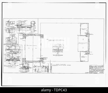 Kopie der Zeichnung (dieses Foto ist ein 8 x 10 Kopieren eines 8 x 10 Negativ; 1935 ursprüngliche architektonische Zeichnung in Gebäude Nr. 458 entfernt, NAS Pensacola, Florida) MONTAGE UND REPARATUR SHOP, DACH PLAN DER HANGARS UND ZWEITE GESCHICHTE FLÜGEL, DETAILS VON KOMPENSATOREN, Blatt 4 des 115. - U.S. Naval Air Station, Montage und Reparatur Shop, East Avenue, Pensacola, Escambia County, FL Stockfoto