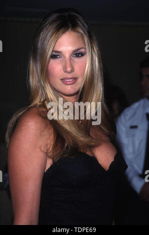 März 04, 1999, Los Angeles, CA, USA; Schauspielerin DAISY FUENTES @ der 19. jährlichen St. Jude's Gala.. (Bild: Chris Delmas/ZUMA Draht) Stockfoto