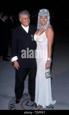 Mrz 21, 1999, Los Angeles, CA, USA; Schauspieler TONY CURTIS & Frau JILL VANDENBERG @ Vanity Fair Oscar Partei @ Morton's.. (Bild: Chris Delmas/ZUMA Draht) Stockfoto