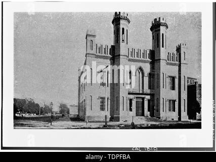 (Von San Francisco Examiner Bibliothek, San Francisco, Kalifornien, 1905) Fotograf unbekannt, Datum unbekannt Exterieur, Blick auf die Fassade UND AN DER LINKEN SEITE - Yuba County Courthouse, Sechste und D Streets, Marysville, Yuba County, CA Stockfoto