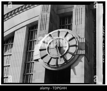 Uhr auf östlich vor - Cincinnati Union Terminal, 1301 Western Avenue, Cincinnati, Hamilton County, OH Stockfoto