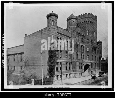 Aus den Wahlen von ausgeführten Arbeiten und Skizzen, "Hannaford und Söhne, Architekten, ca. 1893 ANSICHT NORDWEST, SÜD UND OST (VORNE) Erhöhungen - Ohio National Guard Armory, 1417-1437 Western Avenue, Cincinnati, Hamilton County, OH Stockfoto