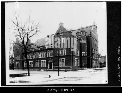 (Bibliothek der Historischen Gesellschaft von Indiana, Indianapolis, Indiana) Fotograf und Datum unbekannt SÜDLICH UND ÖSTLICH VOR-Maennerchor Gebäude, 102 West Michigan Street, Indianapolis, Marion County, IN Stockfoto