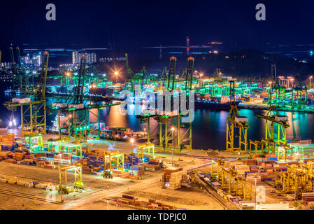 Nacht Blick auf Singapur port Stockfoto
