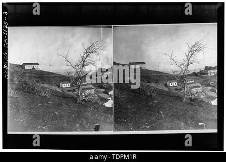 Fotokopie des Stereograph (original Drucken in New Almaden Museum, 21570 Almaden Rd., New Almaden, CA), um 1860, Fotograf unbekannt IM SÜDEN UND WESTEN WÄNDE DER URSPRÜNGLICHEN STRUKTUR - Grube Hill School, New Almaden Quicksilver Mine County Park, New Almaden, Santa Clara County, CA Stockfoto
