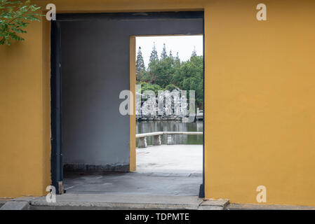 Die Landschaft in der teilweisen Tor der Quanfu Tempel Stockfoto