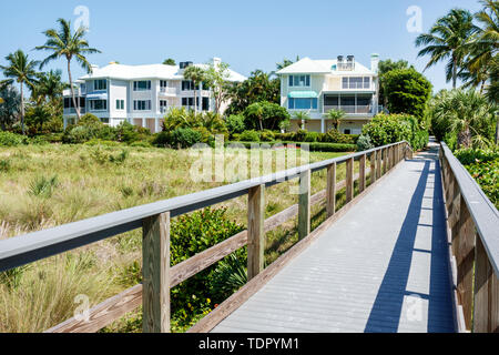 Sanibel Island Florida, East Gulf Drive, Häuser am Strand, große Einfamilienhäuser, mehrstöckige, Düne, Zugang Promenade, FL190509005 Stockfoto