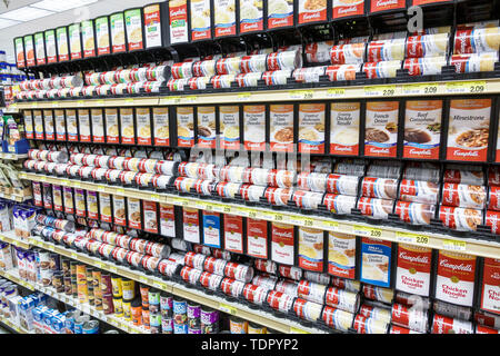 Sanibel Island Florida, Jerry's Foods, Lebensmittelgeschäft Supermarkt, innen, Regale, Verkaufsständer, Campbell's, Suppen, Dosen, FL190509033 Stockfoto