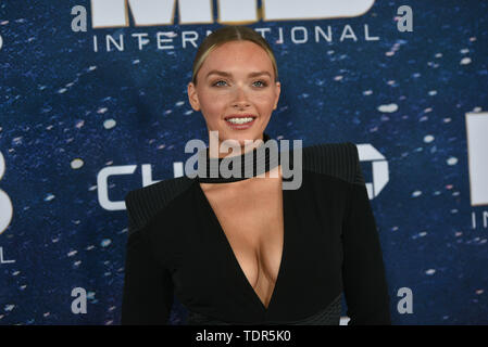 Camille Kostek besucht die 'Men In Black International' Weltpremiere auf AMC Loews Lincoln Square 13 Am 11. Juni 2019 in New York City. Stockfoto
