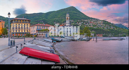 Cernobbio - Die kleine Stadt am Comer See in der Abenddämmerung. Stockfoto