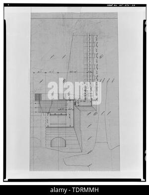 Fotografische Kopie von Tinte auf Leinen Zeichnung (im Archiv der Niagara Mohawk Power Corporation, 300 Eric Boulevard West, Syracuse, New York 13202), Strang, Verfasser der Stellungnahme, 3. Juli 1913. Datenblatt 1-260, Fink, Pruyn und Unternehmen und International Paper Company. Detail der Staumauer und headgate Wand. Details anzeigen Grundriss der Ort der Beitritt des Damms und headgate Wand. - Glens Falls Dam, 100' bis 450' West der U.S. Highway 9 Brücke über den Hudson River, Glens Falls, Warren County, NY Stockfoto