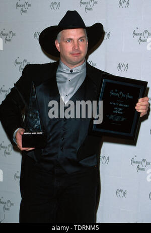 Jan 17, 2000, Los Angeles, CA, USA; Land Sänger Garth Brooks an der American Music Awards. (Bild: Chris Delmas/ZUMA Draht) Stockfoto